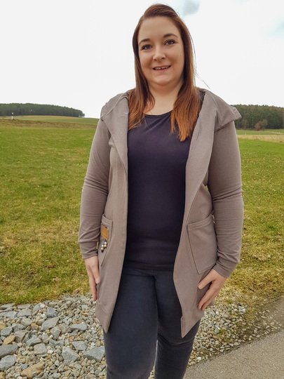 Schnittmuster lange Sweatjacke oder Cardigan mit Kapuze Damen Gr. 32 - 62