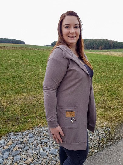 Schnittmuster lange Sweatjacke oder Cardigan mit Kapuze Damen Gr. 32 - 62