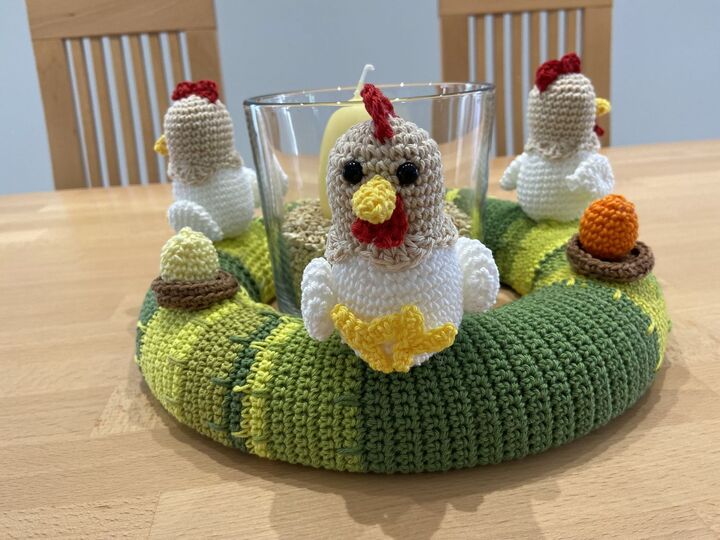 Häkelanleitung - Tischkranz "Hühnerfarm"