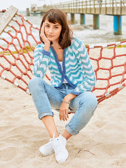 Strickanleitung: Gestreiftes Jäckchen im Zackenmuster