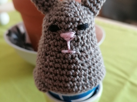 Häkelanleitung für einen Eierwärmer Motiv Hase