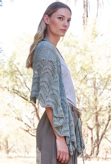 Strickanleitung: Luxuriöses Tuch im Wellenmuster