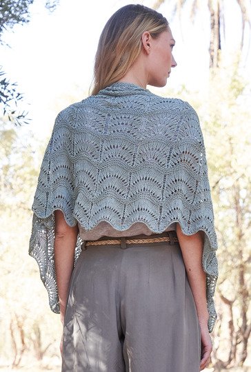 Strickanleitung: Luxuriöses Tuch im Wellenmuster