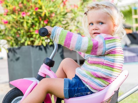 Anleitung Bunter Kinderpulli mit Querrippen