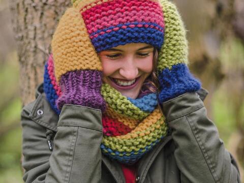 Anleitung winterliche Mütze, Loop und Fäustlinge kraus rechts für kalte Tage