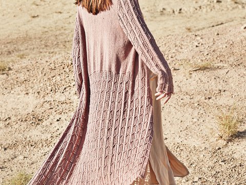 Strickanleitung: Langer Mantel im Ajourmuster