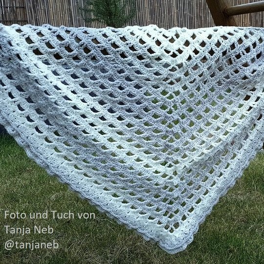 Crochet Pattern "Pink Mermaid" Shawl