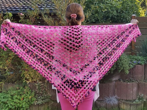 Crochet Pattern "Pink Mermaid" Shawl
