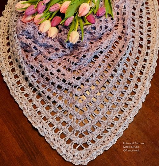 Crochet Pattern "Pink Mermaid" Shawl