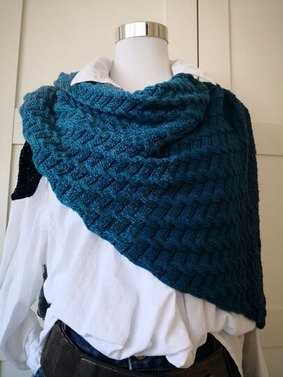 Shioma -  Zopfoptik ohne zu zopfen,  gestricktes Tuch
