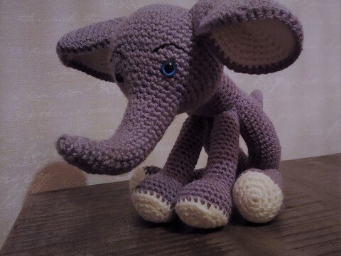 Anleitung Elefant Emil - Kuscheliger Begleiter für Babys und Kleinkinder