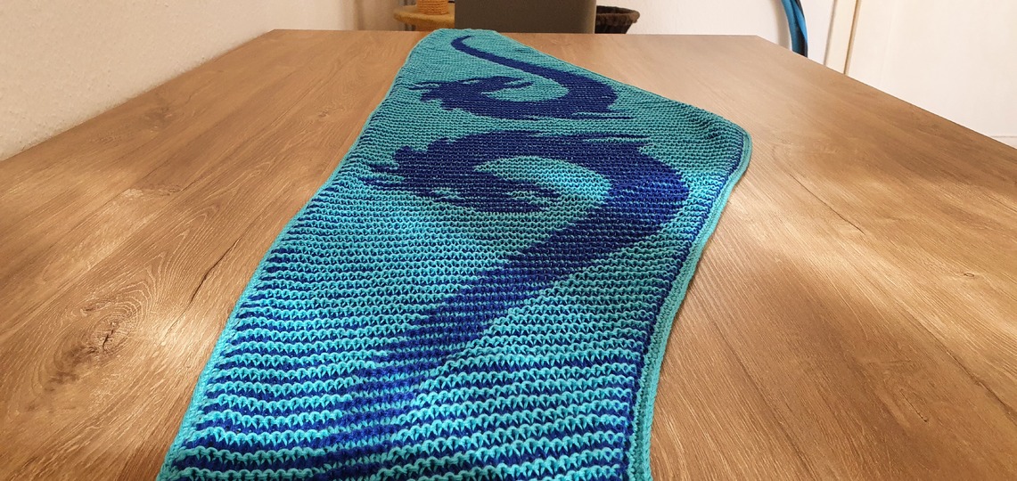 Dragon, Shadow Knitting, Illusion Knitting, Flat Motif Shawl