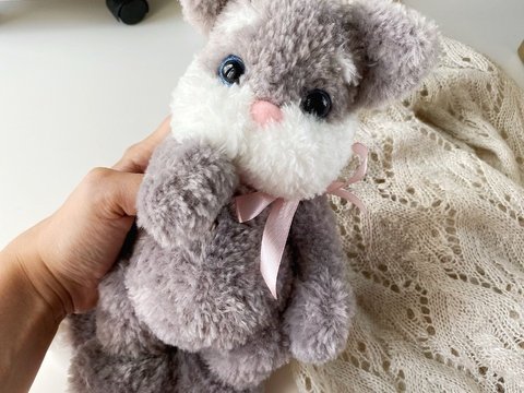 Crochet plush cat pattern