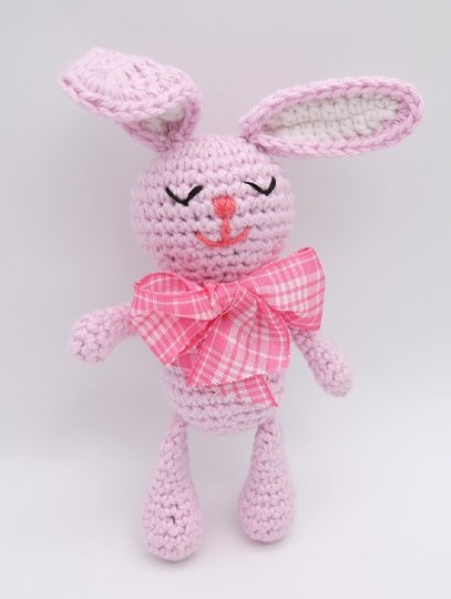 Häkelanleitung Oster-Hasi, schnell gehäkelt aus Wollresten