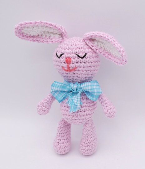 Häkelanleitung Oster-Hasi, schnell gehäkelt aus Wollresten