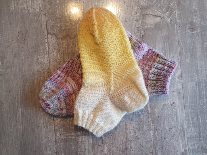 Strickanleitung Sneaker Socken mit Bündchen!