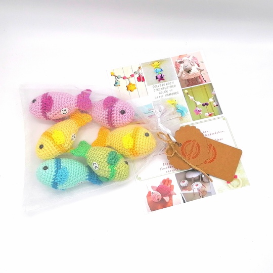 Crochet pattern for a smal fish decoration maritim