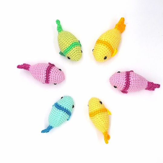 Crochet pattern for a smal fish decoration maritim