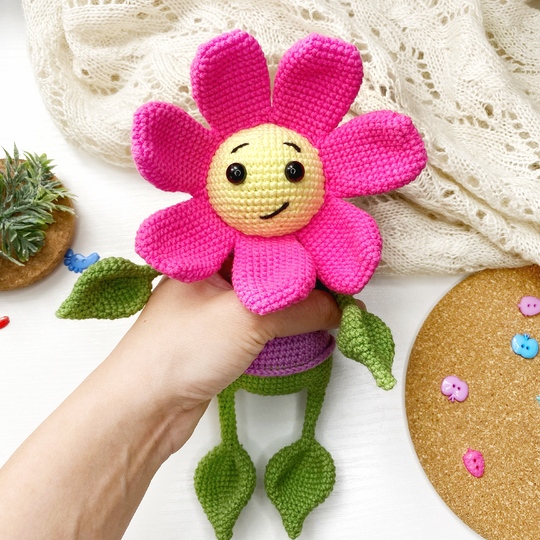 Crochet Pattern Amigurumi flower. Crochet amigurumi pattern flower.