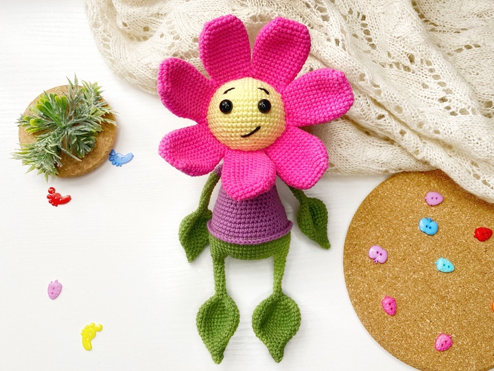 Crochet Pattern Amigurumi flower. Crochet amigurumi pattern flower.
