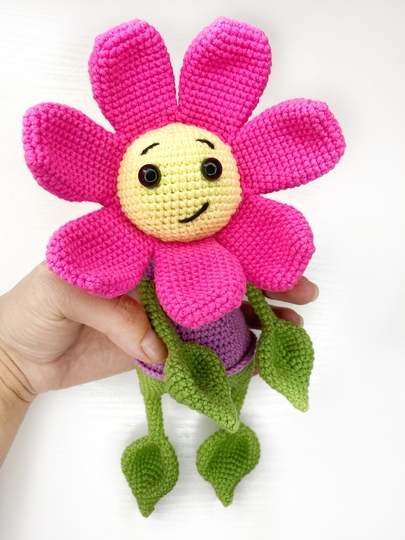 Crochet Pattern Amigurumi flower. Crochet amigurumi pattern flower.