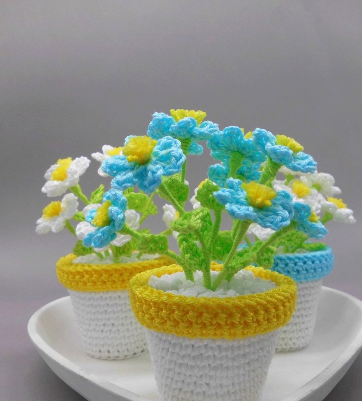 Kleines Blumenglück Häkeldeko - sehr einfach und schnell aus Wollresten - Bild 3