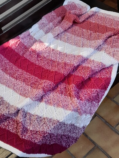 Strickanleitung für die Decke/Babydecke "Little Hug"