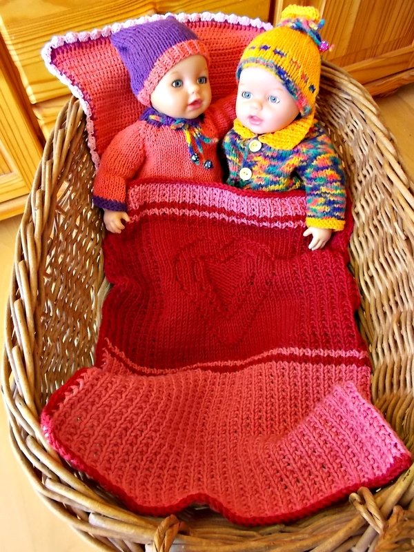Puppendecke oder Babydecke "Herzchen" - Strickanleitung