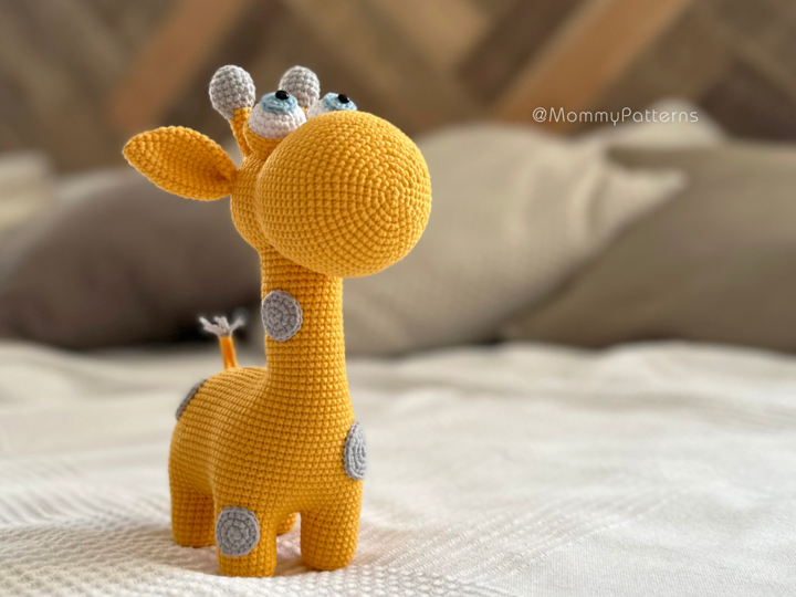 Giraffe Tom