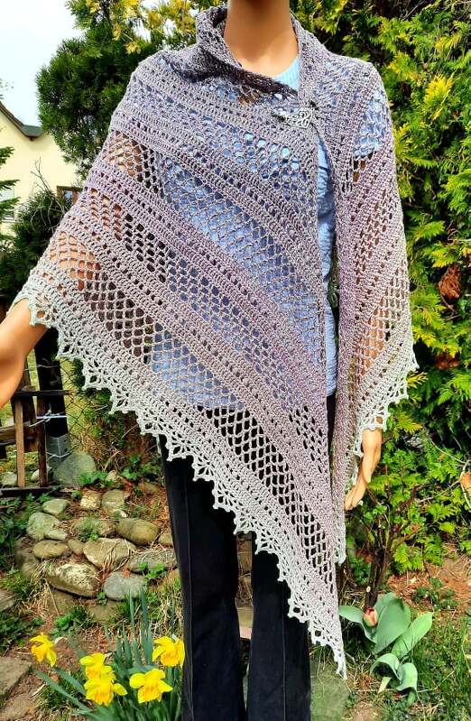 "Locker flockig" ein hübsches Dreieckstuch für Frühling und Sommer - Bild 2