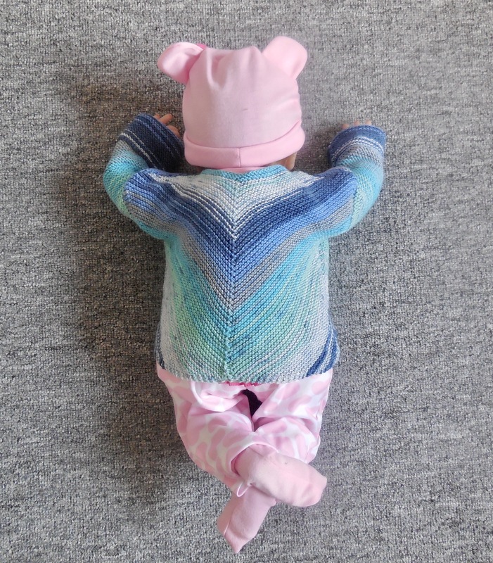 Schräg gestricktes Jäckchen "Lisa" - Bild 4