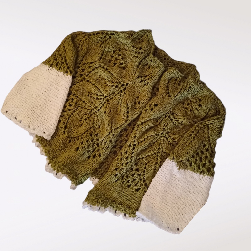 Strickanleitung für eine Sommerstrickjacke mit verspieltem Blattmuster