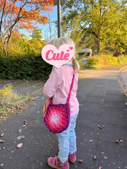 Häkelinis Kleine Blumentasche