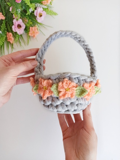Crochet basket pattern, Easter basket beginner crochet pattern