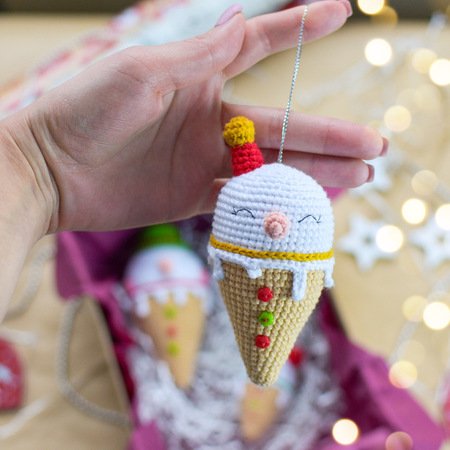 Crochet PDF pattern in English Ice Cream - Snowmen / Amigurumi toy / Christ