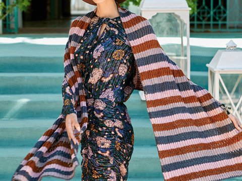 Strickanleitung: Wärmendes Tuch im angesagten Streifenlook