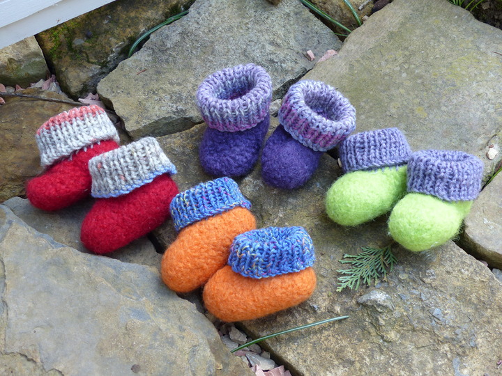 Gefilzte Puppenschuhe - Gestrickt und Gehäkelt