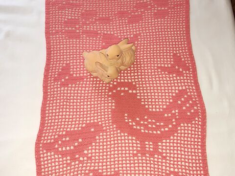 Tischläufer Frühling "Hühnerfamilie" Häkelanleitung