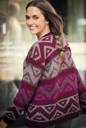 Strickanleitung: Jacke in Rot-Tönen im Jacquardmuster