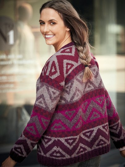 Strickanleitung: Jacke in Rot-Tönen im Jacquardmuster