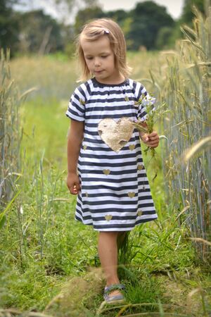 Kleid Kinder – E-Book Schnittmuster Gr. 74-140 – Yelva