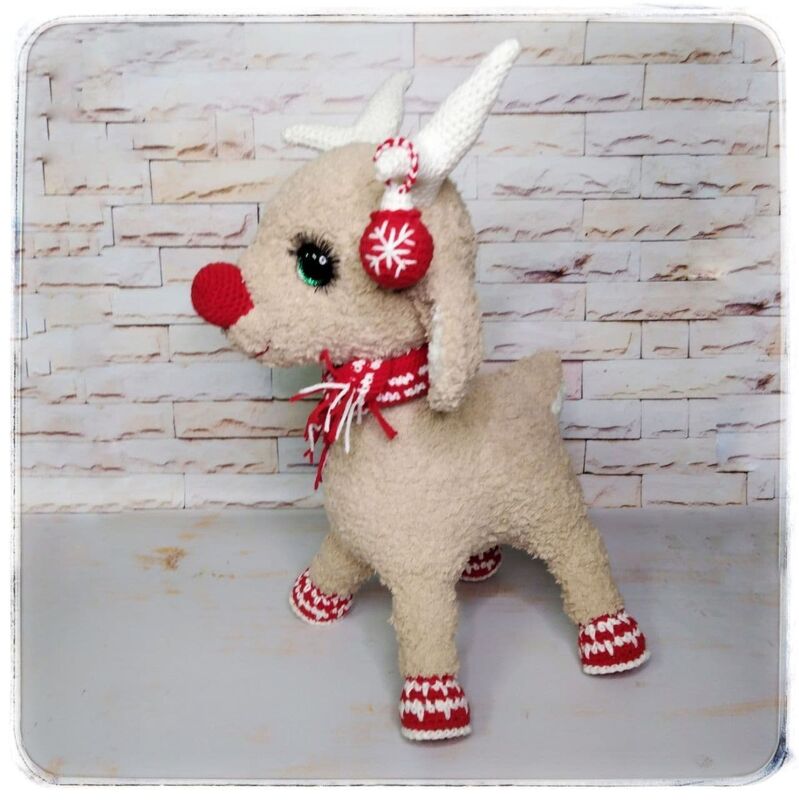 White Goat + Christmas Deer Crochet Pattern - Image 4