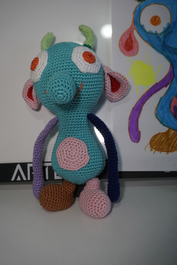 Amigurumi Häkelanleitung für das freundliche Monster Freddy