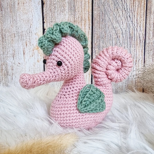 Häkelanleitung Seepferdchen (Kombianleitung: Chenille- & Baumwoll-Version)