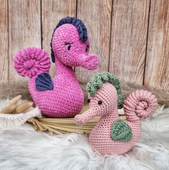 Häkelanleitung Seepferdchen (Kombianleitung: Chenille- & Baumwoll-Version)
