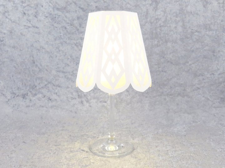 Lampenschirm für Weinglaslampe – Bastelanleitung und Vorlagen