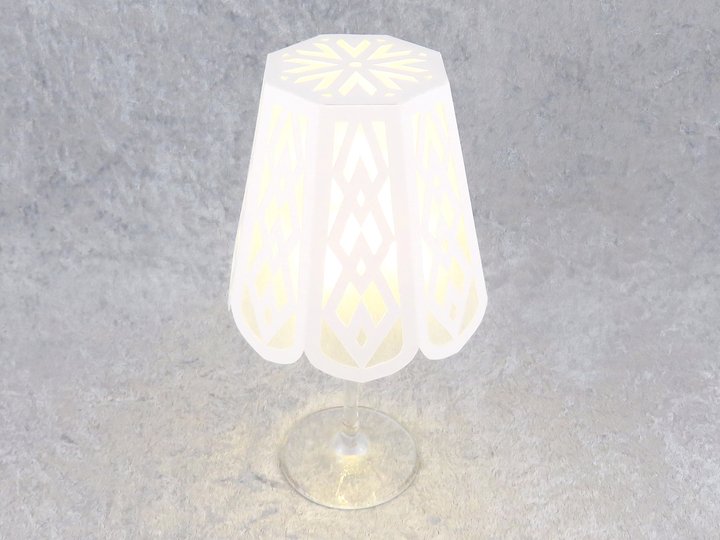 Lampenschirm für Weinglaslampe – Bastelanleitung und Vorlagen