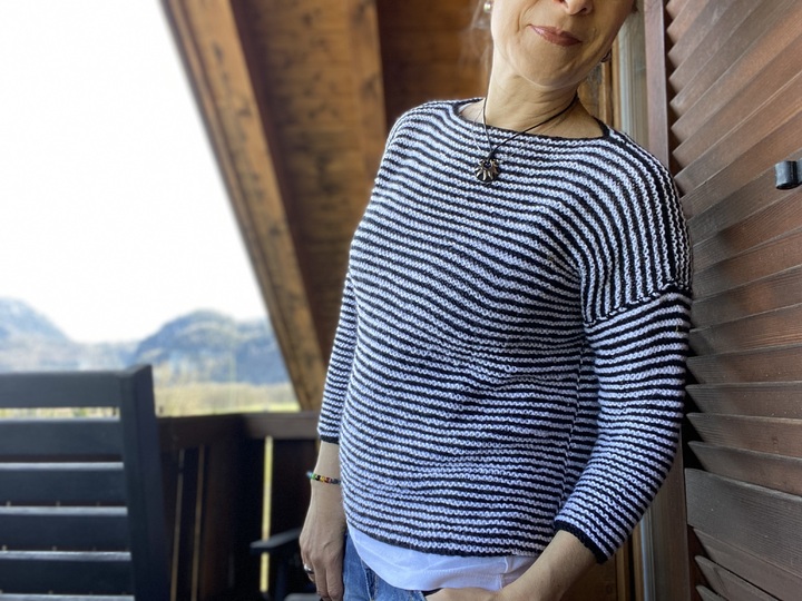 Nahtloser Wende-Sweater "Lakritz" in 6 Größen
