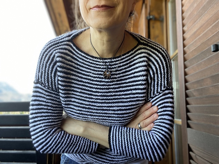 Nahtloser Wende-Sweater "Lakritz" in 6 Größen