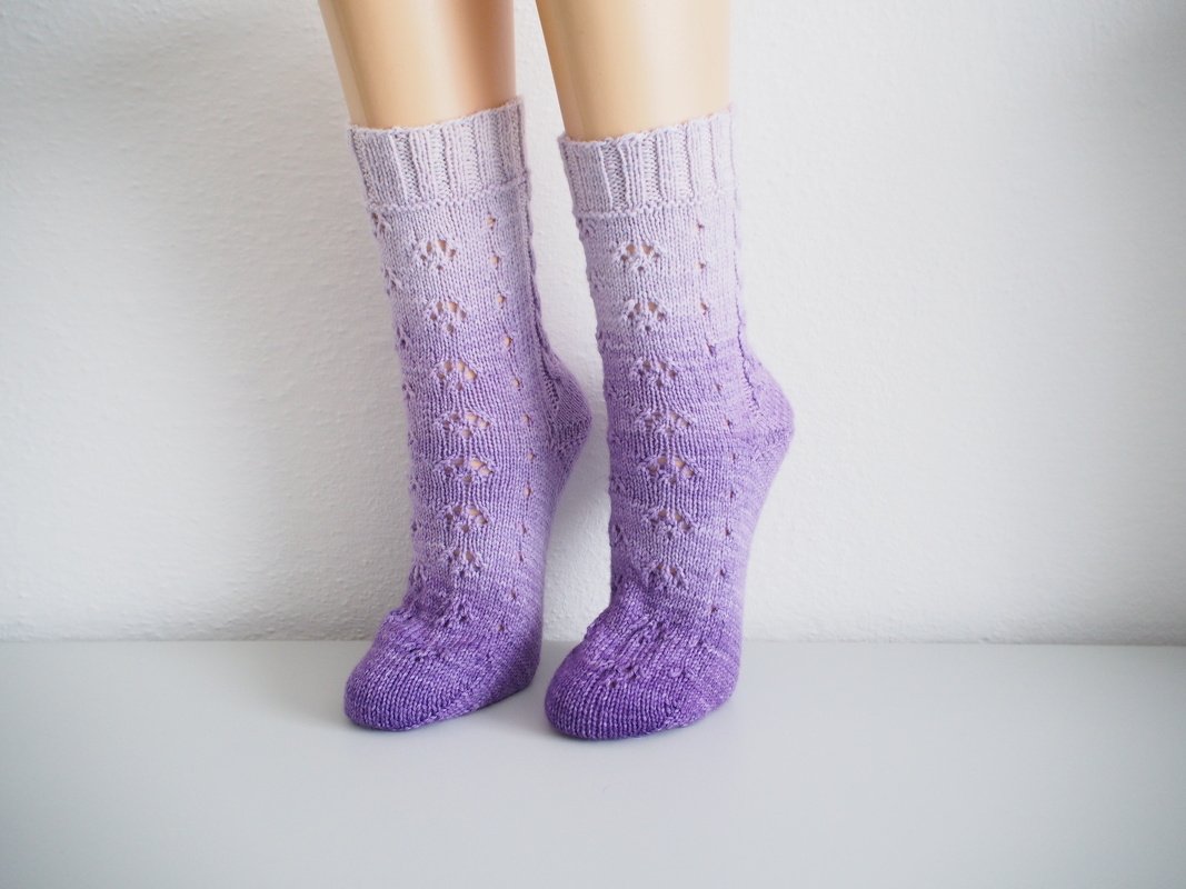 Catwalk - Socken Strickmuster mit Zopf und Lochmuster - Bild 5